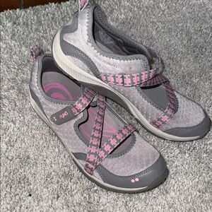 Ryka Kailee Mary Jane’s Women's sz 8 1/2 grey/pink mesh